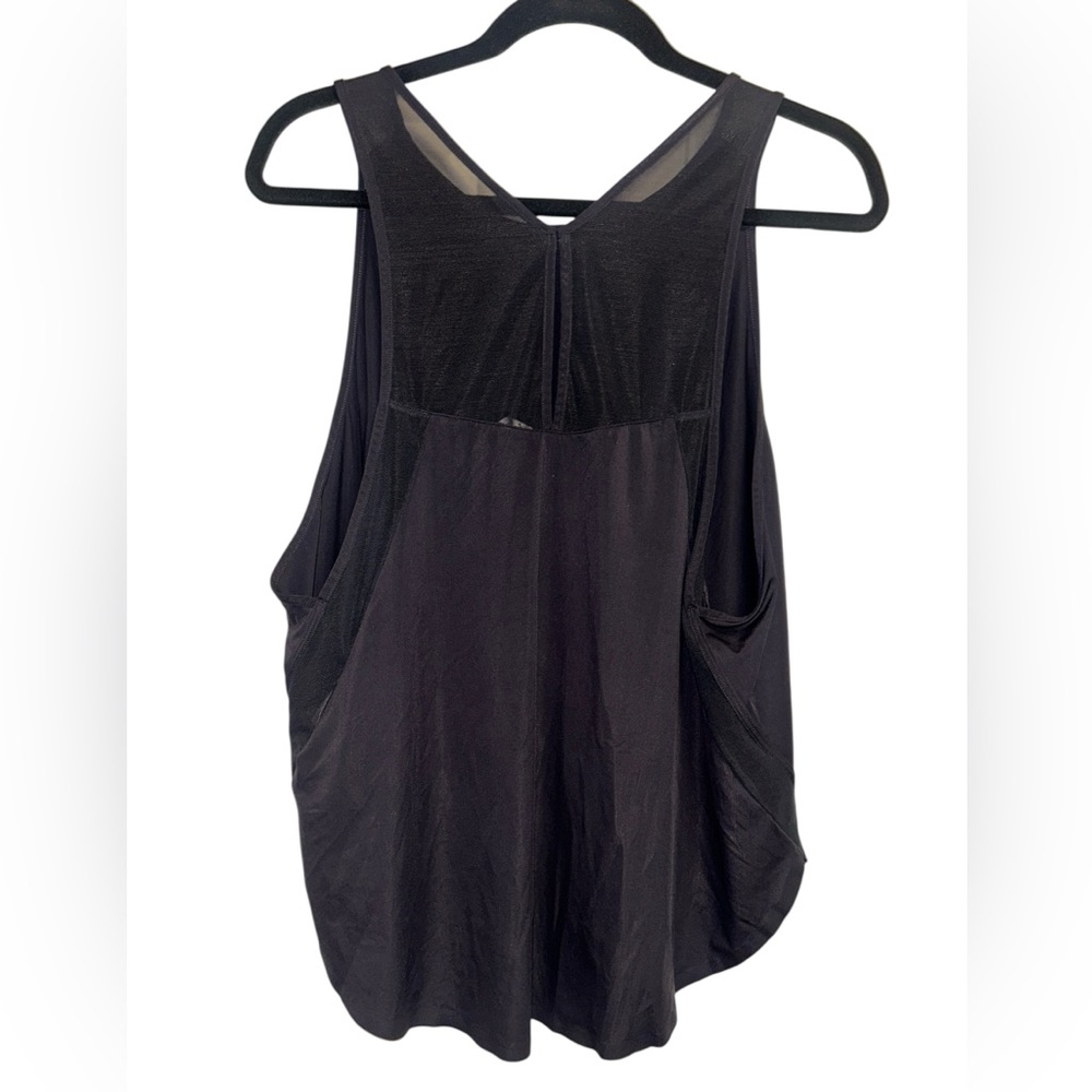Under Armour Vivid Key Hole Tank - Black Sz. Large; - Picture 2 of 7